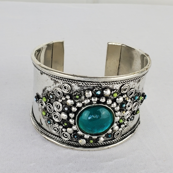 Pretty Boho Silver Tone Cuff Bracelet Teal Center Stone - Picture 2 of 9